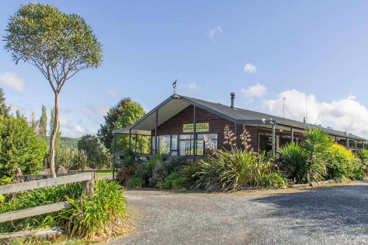 Junohall Backpackers Waitomo Caves Ngoại thất bức ảnh